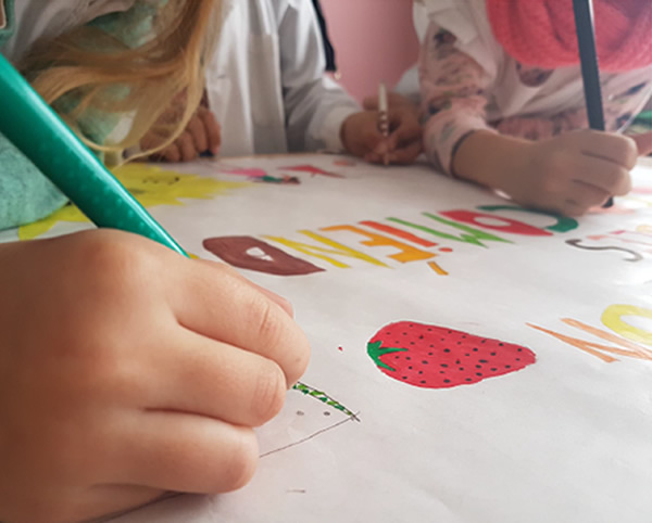 Más de 10.000 alumnos de todo el país llenan de frutas sus escuelas!